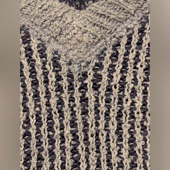 Free People High Low V-Neck Sweater - Picture 6 of 8